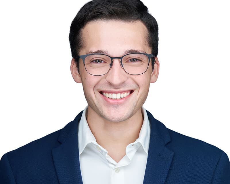 Retrato profissional com fundo branco